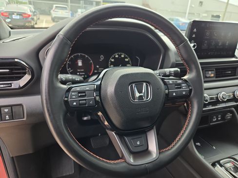 Certified 2024 Honda Pilot TrailSport image 17