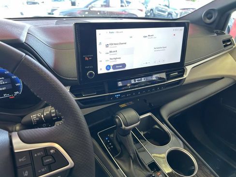 Certified 2025 Toyota Sienna Platinum AWD/4WD image 26