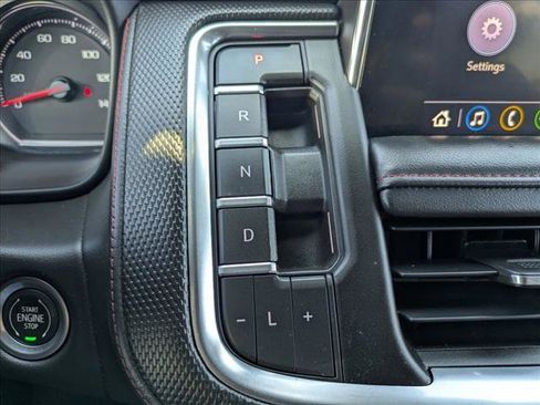 Used 2021 Chevrolet Suburban RST RWD image 12