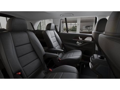 New 2026 Mercedes-Benz GLS 450 4MATIC image 6