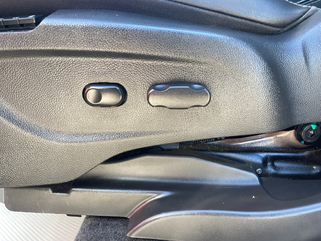 Used 2013 Buick Encore Premium AWD/4WD image 22