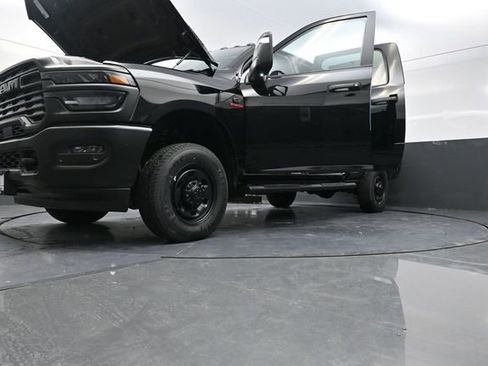 New 2026 RAM 2500 Tradesman AWD/4WD image 33
