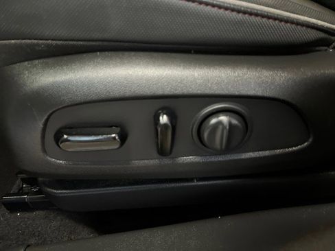 Used 2021 Chevrolet TrailBlazer RS w/ Convenience Package image 30