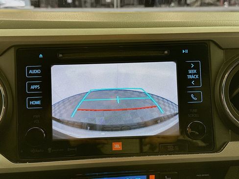 Used 2019 Toyota Tacoma Limited image 22