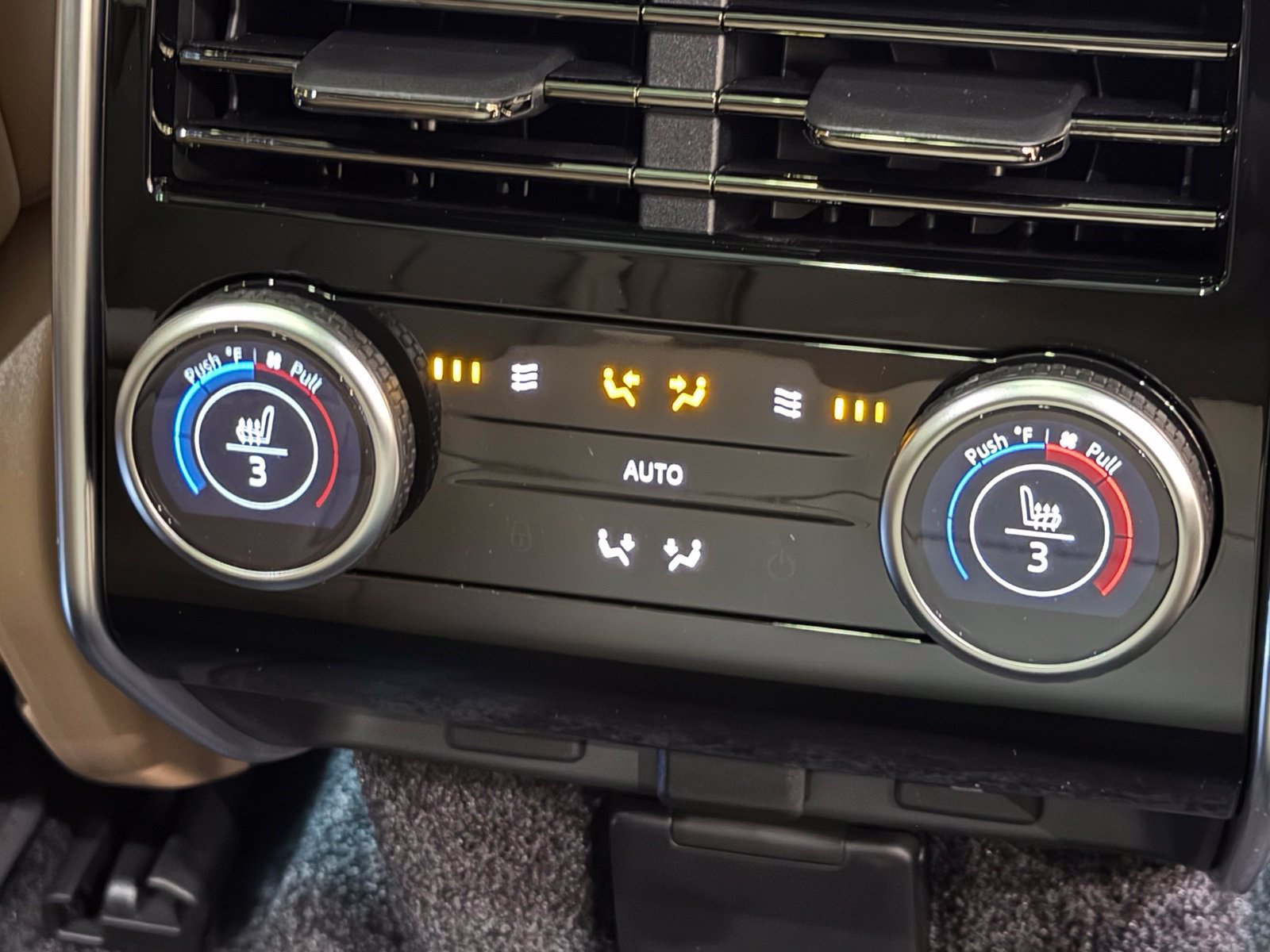 New 2026 Land Rover Range Rover SE AWD/4WD image 19