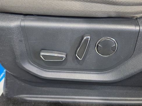 Used 2015 Ford F150 XLT w/ Equipment Group 302A Luxury image 11