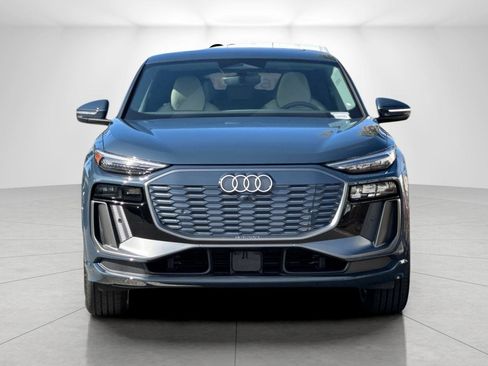 New 2025 Audi Q6 e-tron Premium Plus image 8