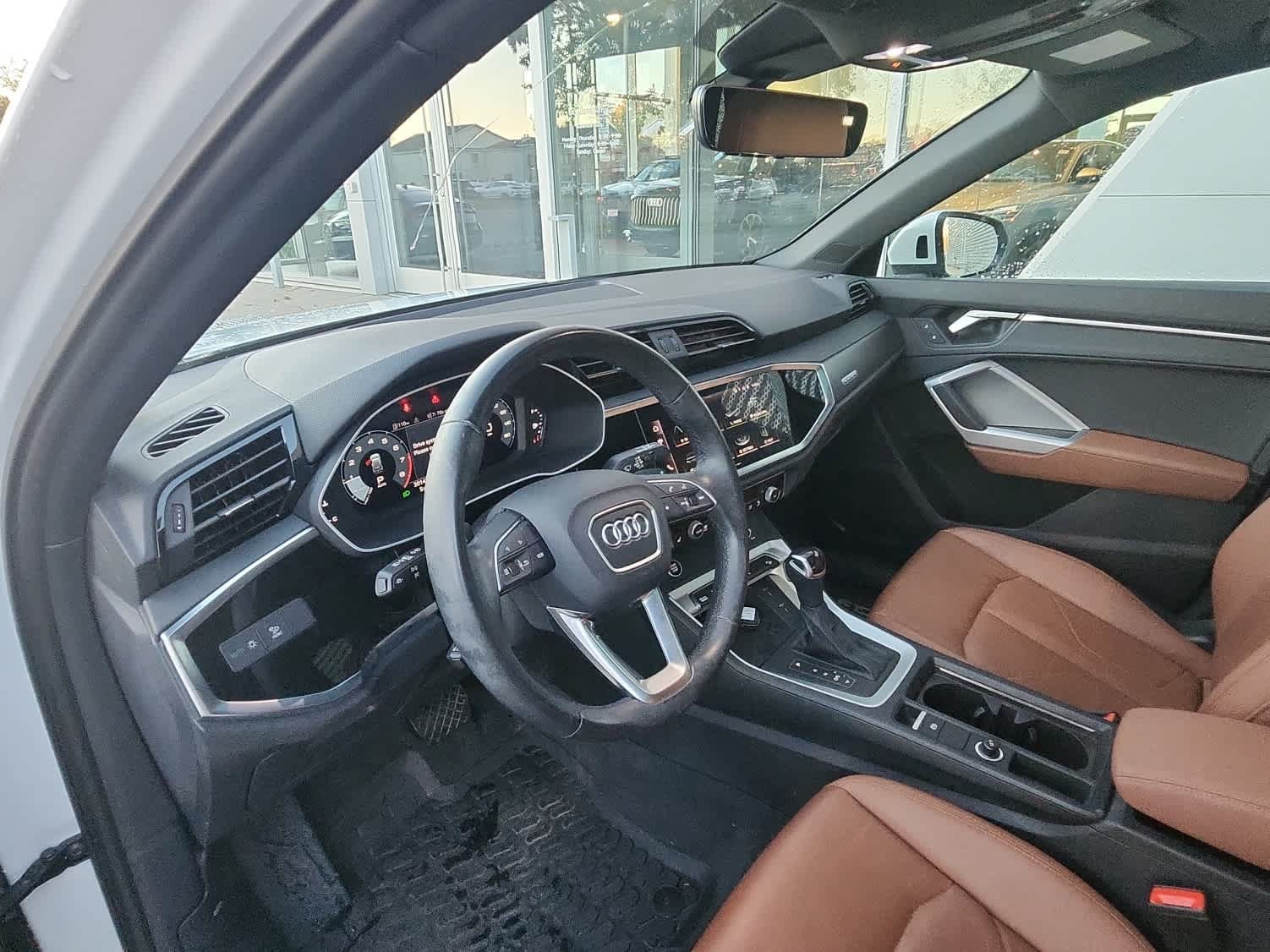 Used 2024 Audi Q3 2.0T Premium w/ Convenience Package AWD/4WD image 14