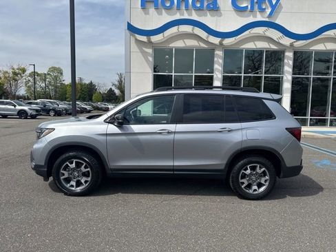 Used 2023 Honda Passport TrailSport image 5