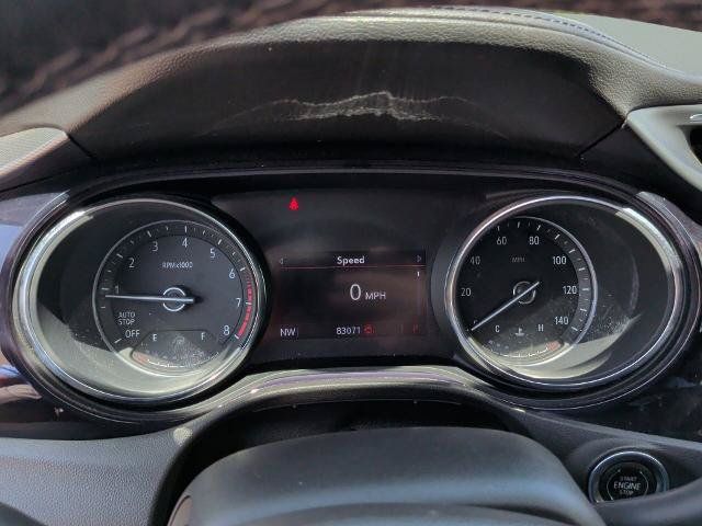 Used 2021 Buick Encore GX Essence FWD image 28