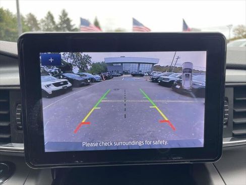 Used 2023 Ford Explorer XLT w/ Equipment Group 202A image 26