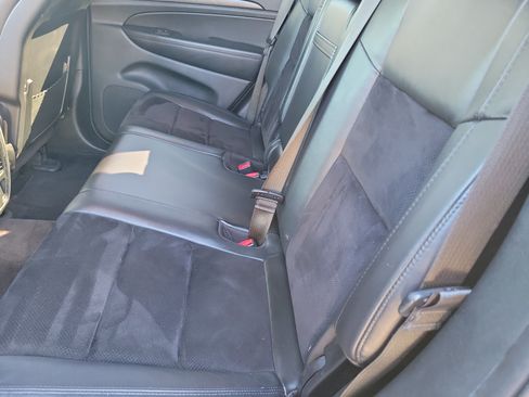 Used 2018 Jeep Grand Cherokee Altitude AWD/4WD image 12