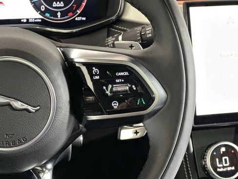 New 2026 Jaguar F-PACE R-Dynamic S image 28