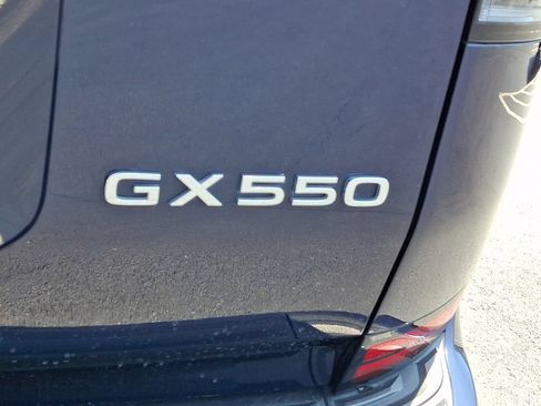 Used 2024 Lexus GX 550 w/ Accessory Package (2T) AWD/4WD image 43