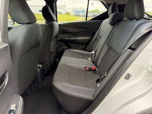 Used 2020 Nissan Kicks S FWD image 13