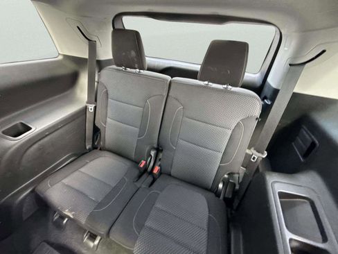 Used 2022 GMC Acadia SLE image 22