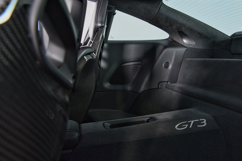 Used 2018 Porsche 911 GT3 RWD image 22