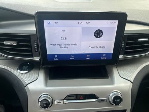 Used 2024 Ford Explorer XLT w/ Equipment Group 202A AWD/4WD image 23