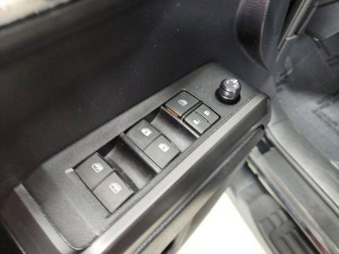 Used 2019 Toyota Tacoma TRD Sport image 20