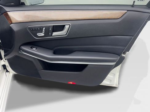Used 2014 Mercedes-Benz E 350 Sedan image 46
