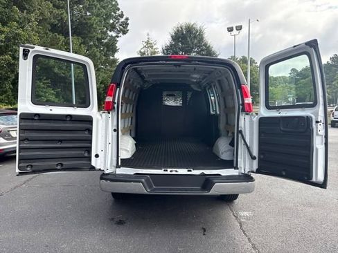Used 2023 GMC Savana 2500 w/ Driver Convenience Package image 23