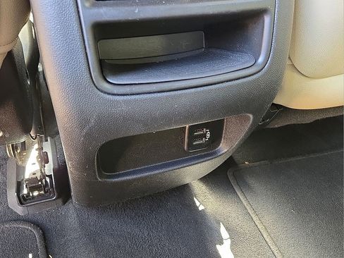 Used 2017 Cadillac XT5 w/ LPO, Wheel Lock Package image 15