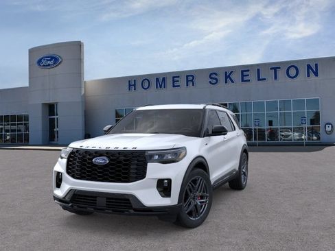 New 2026 Ford Explorer ST-Line w/ ST-Line Street Pack AWD/4WD image 2