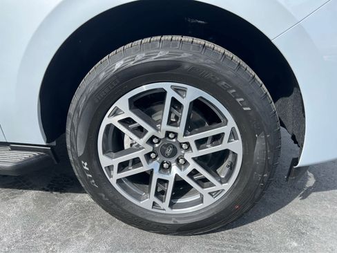 New 2026 Ford Expedition Active image 16