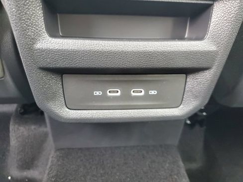 New 2026 Volkswagen Taos SE FWD image 12