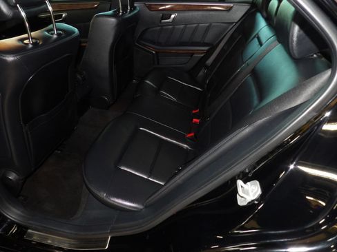 Used 2013 Mercedes-Benz E 350 Sedan image 11