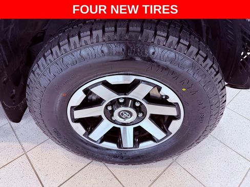 Used 2023 Toyota 4Runner TRD Off-Road Premium image 4