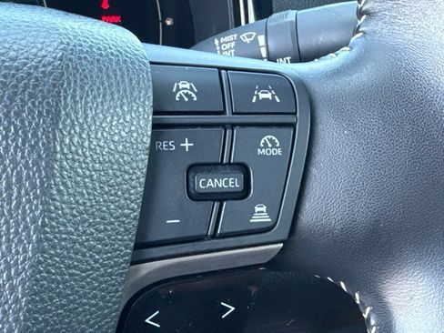 Used 2025 Toyota Camry SE FWD image 24
