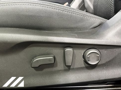 Used 2023 Subaru Forester Premium image 20