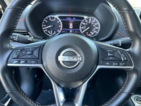 Used 2025 Nissan Sentra SR FWD image 21