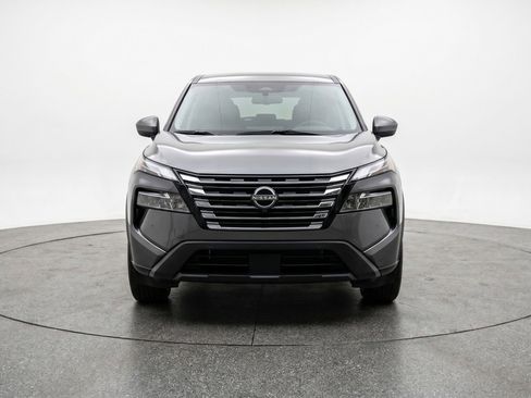 Used 2025 Nissan Rogue SV AWD/4WD image 2