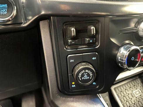 Certified 2025 Ford F150 Platinum w/ FX4 Off-Road Package image 40