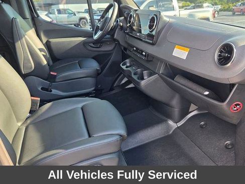 Used 2024 Mercedes-Benz Sprinter 2500 image 18