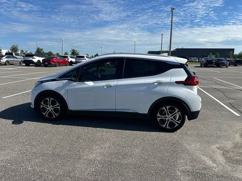 Used 2020 Chevrolet Bolt Premier w/ Infotainment Package FWD image 10