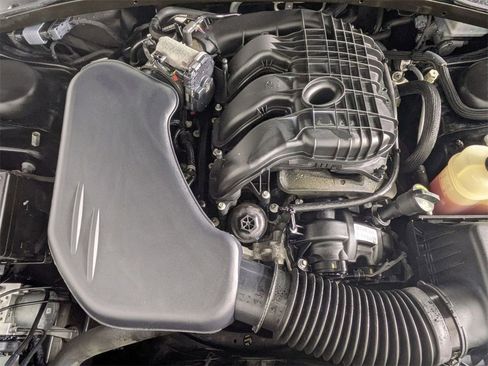 Used 2023 Chrysler 300 Touring L w/ Popular Equipment Group image 31