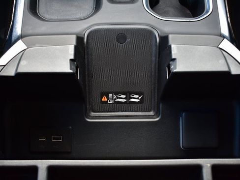 Used 2025 Chevrolet Silverado 1500 LT image 34