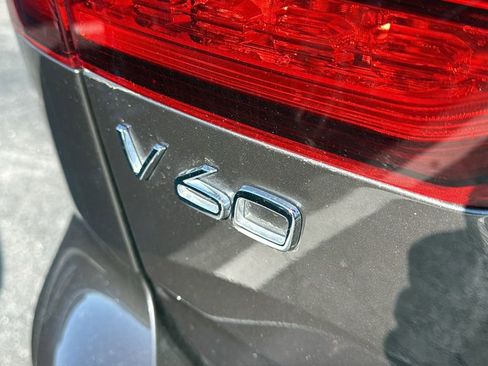 Used 2025 Volvo V60 B5 Cross Country Plus AWD/4WD image 16