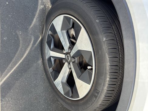 Used 2023 Volvo XC40 B5 Plus w/ Protection Package Premier AWD/4WD image 12