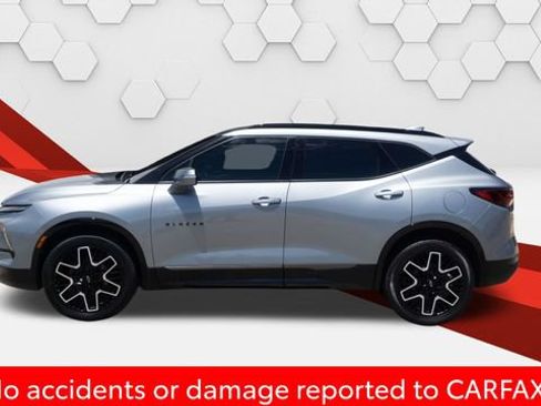 Used 2024 Chevrolet Blazer RS w/ Driver Confidence II Package FWD image 2