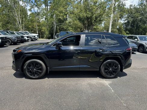 Used 2026 Toyota RAV4 SE FWD image 2