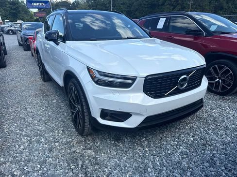 Used 2021 Volvo XC40 T5 R-Design w/ Advanced Package AWD/4WD image 2