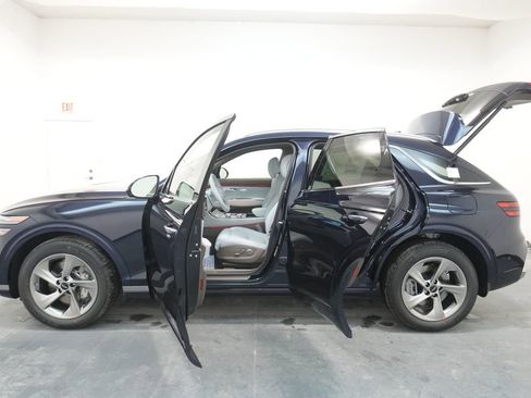 New 2026 Genesis GV70 2.5T Advanced image 30