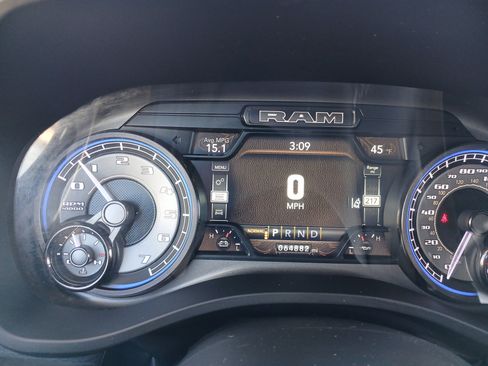 Used 2022 RAM 1500 Limited AWD/4WD image 14