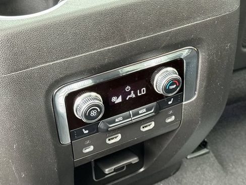 Used 2023 GMC Yukon Denali Ultimate AWD/4WD image 45
