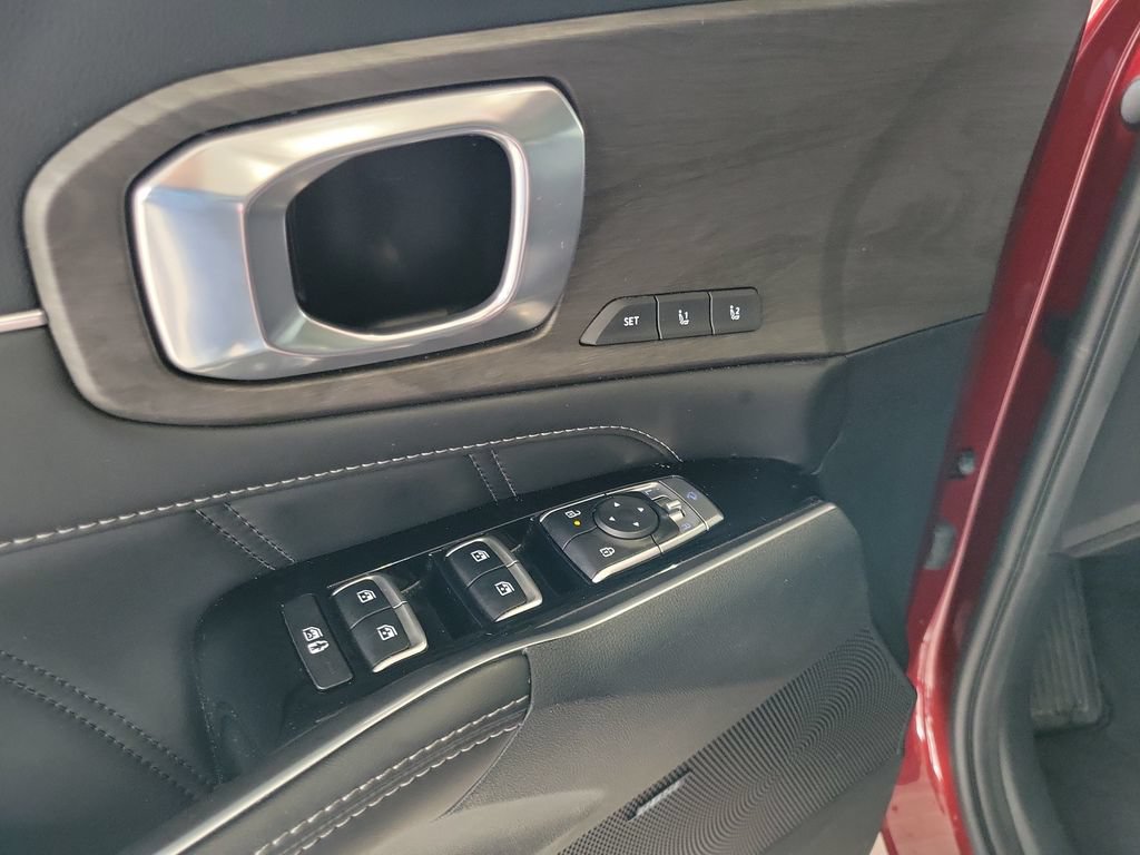 Certified 2024 Kia Sorento SX Prestige AWD/4WD image 19