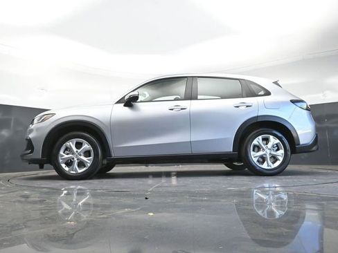 Certified 2025 Honda HR-V LX image 39
